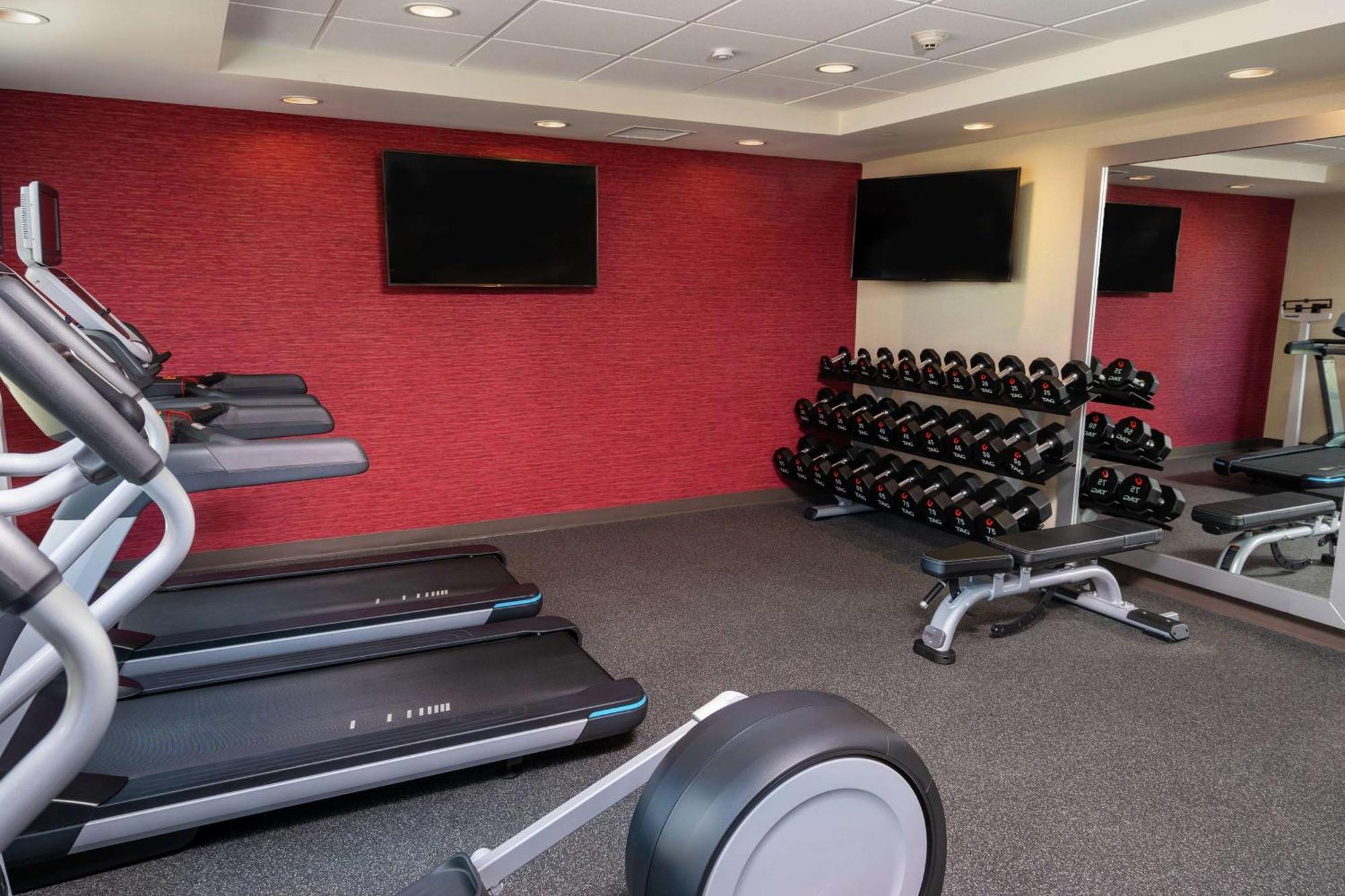Hotel Home2 By Hilton Sacramento 3*